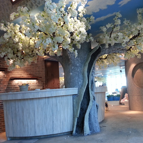 湖北曾都区主题咖啡厅仿真樱花树.png